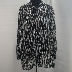 Elementz Long sleeve button down black, white gray metallic print top, Size  2X